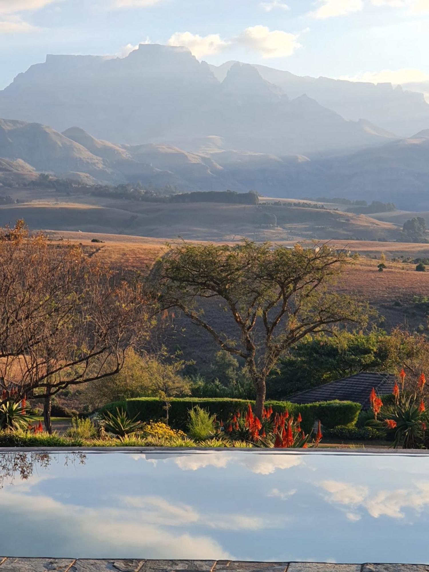 Inkungu Lodge Champagne Valley Eksteriør billede