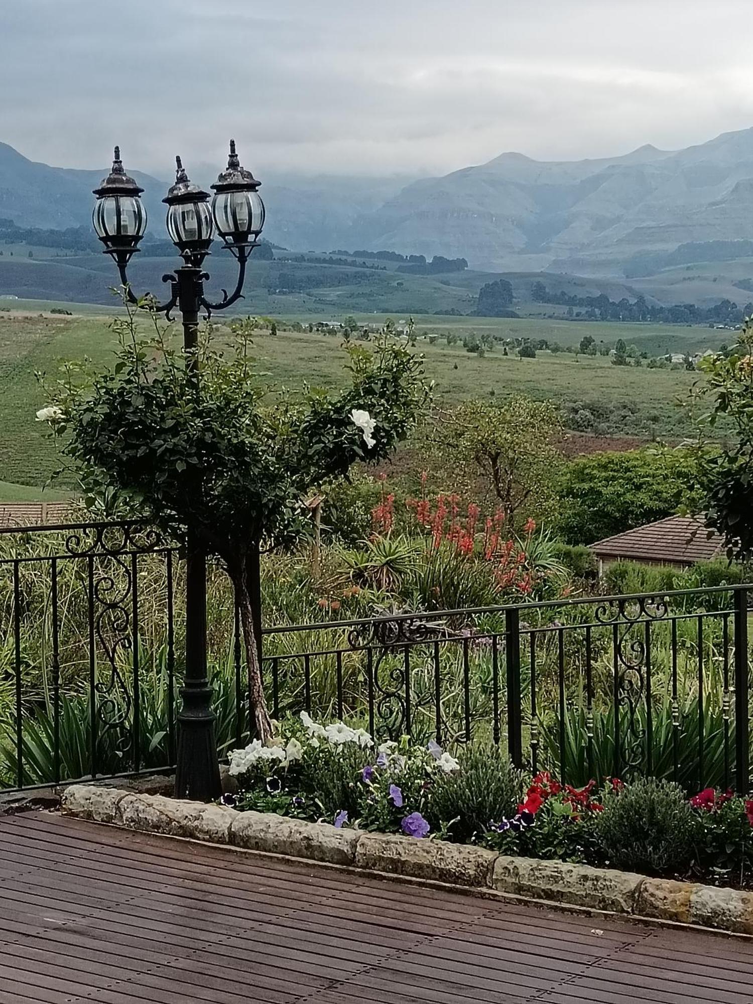 Inkungu Lodge Champagne Valley Eksteriør billede