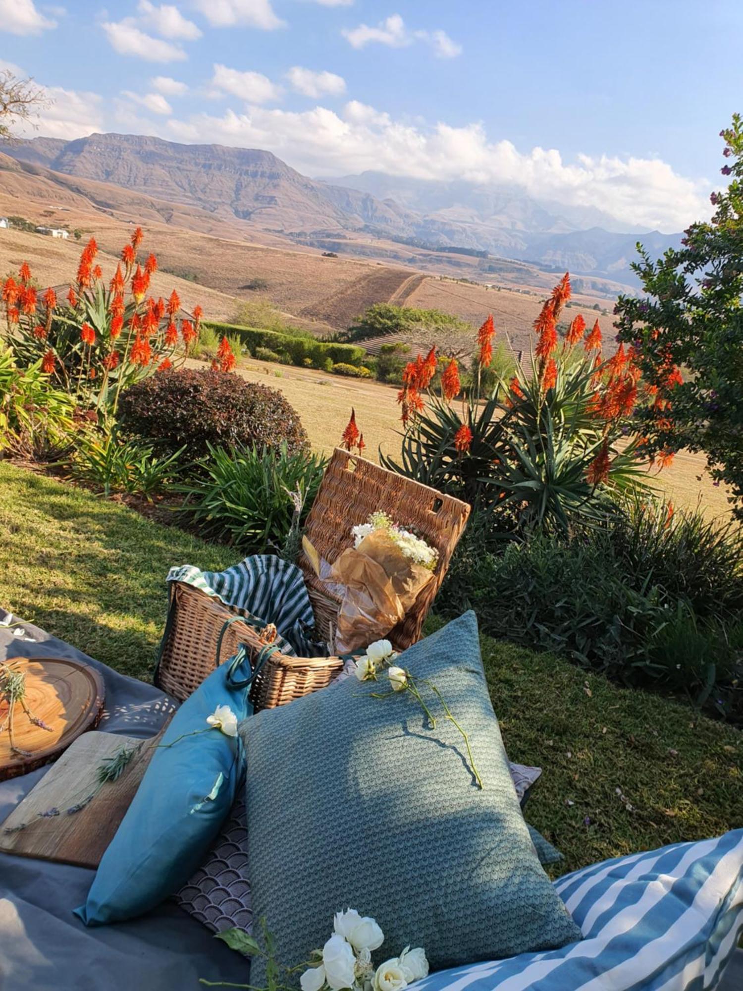 Inkungu Lodge Champagne Valley Eksteriør billede